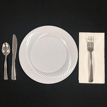 Disposable 白色 plate with 银 Plastic Ware